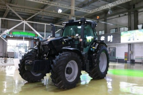 Трактор Deutz-Fahr 7Wps-2204