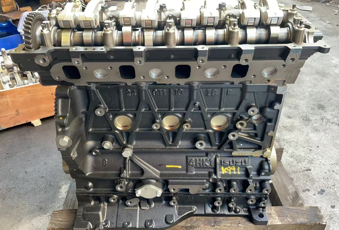 Двигатель Isuzu 4HK1 в комплектации Long block